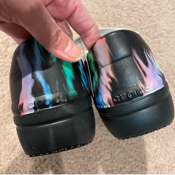 CROCS Multi-colored tie-dye clogs - Picture 5 of 7